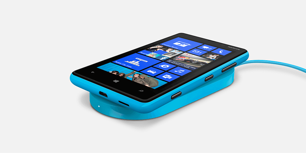 Nokia lumia 820 jpg