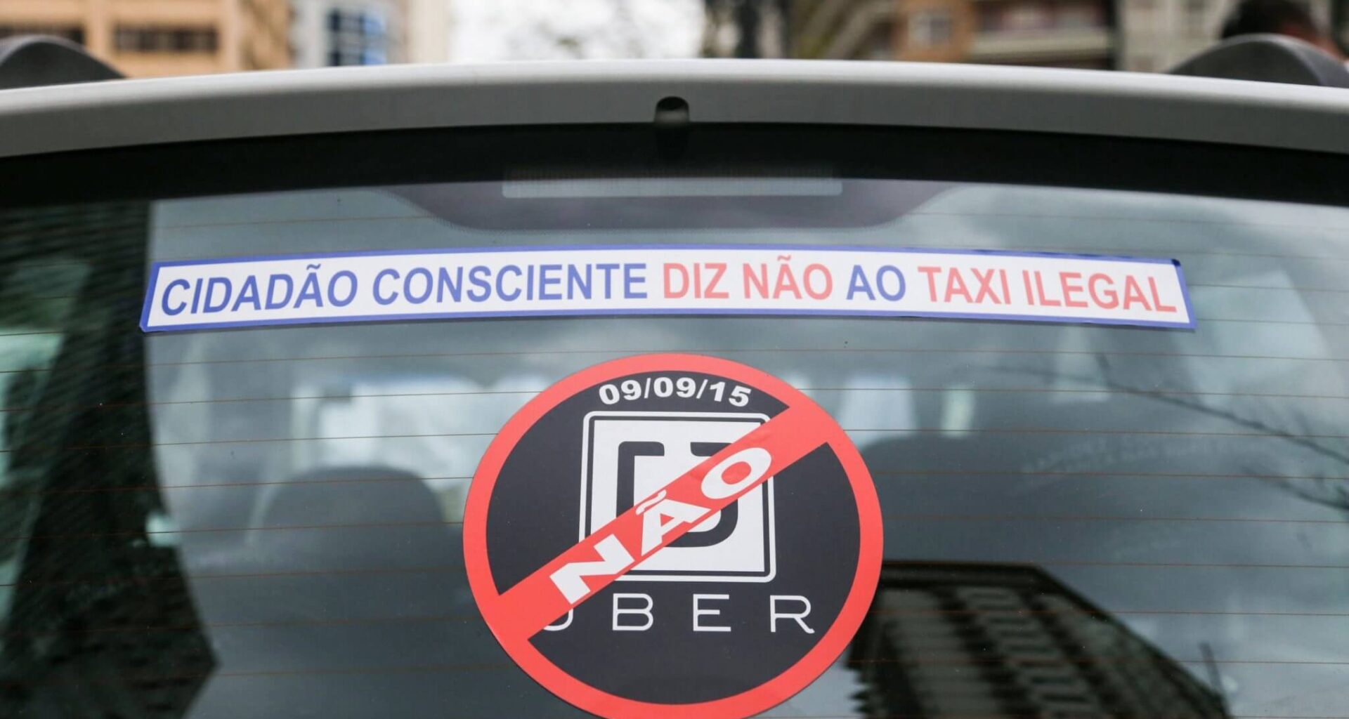 Pp protesto taxistas durante votacao do uber 090920150009
