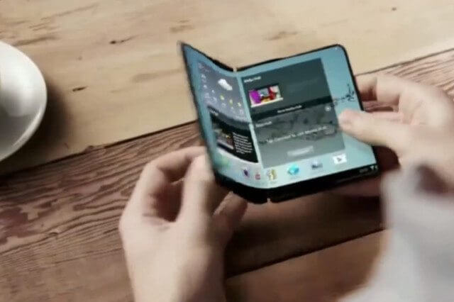 Samsung flexible display smartphone promo 640x0