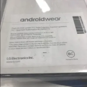 Il dipendente fa trapelare immagini del nuovo stile di orologio LG; vedi foto 1486412056 screenshot 2017 02 06 alle 20. 13. 03