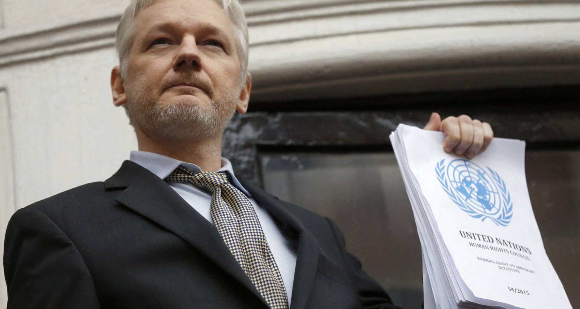 Julian assange wikileaks capa