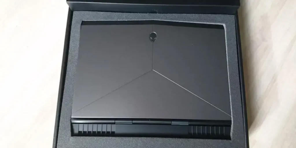 Review: Alienware 15 R3, o notebook gamer dos sonhos Review: Alienware 15 R3, o notebook gamer dos sonhos