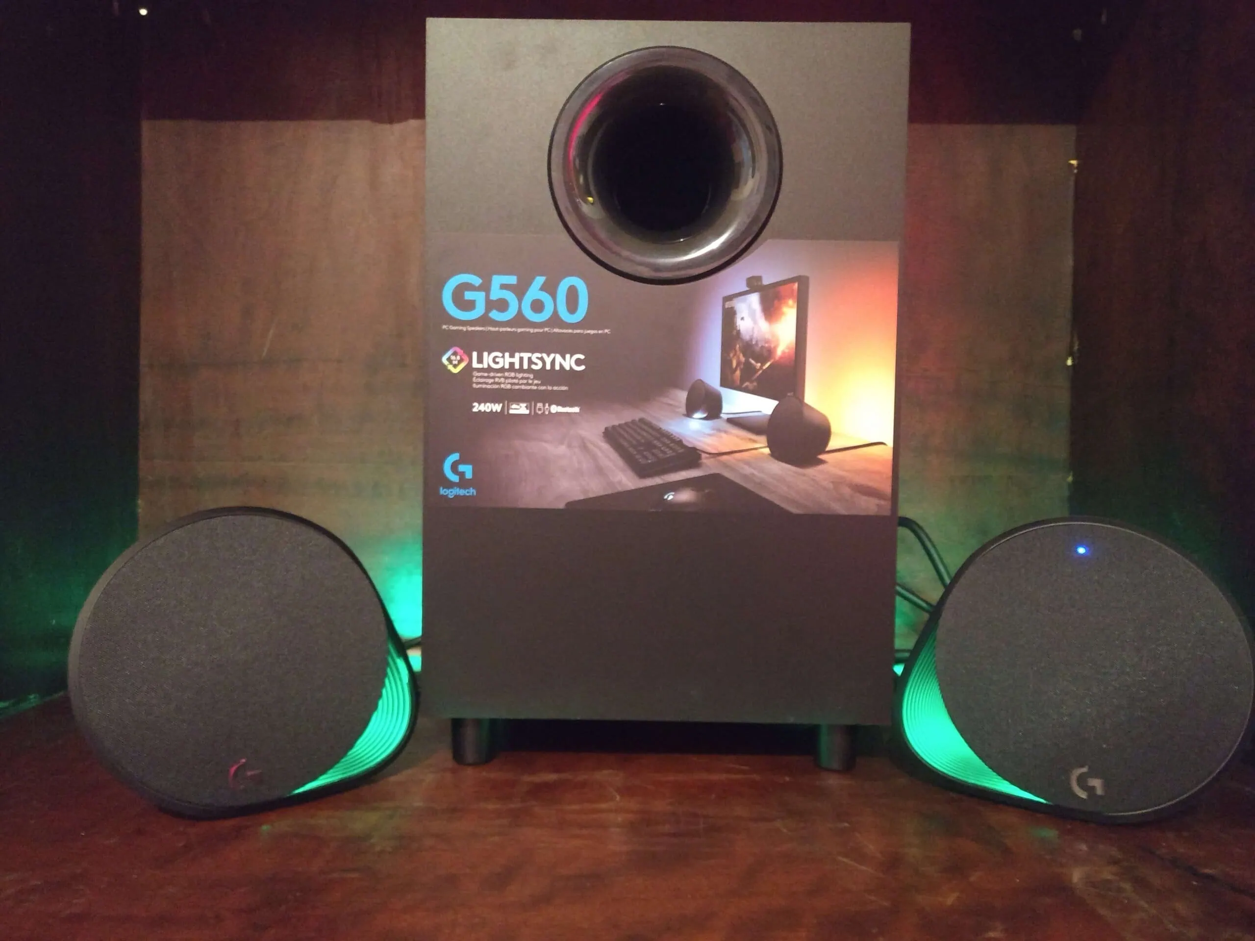Review: Logitech G560 offre un éclairage et un son immersifs pour les jeux Logitech g560