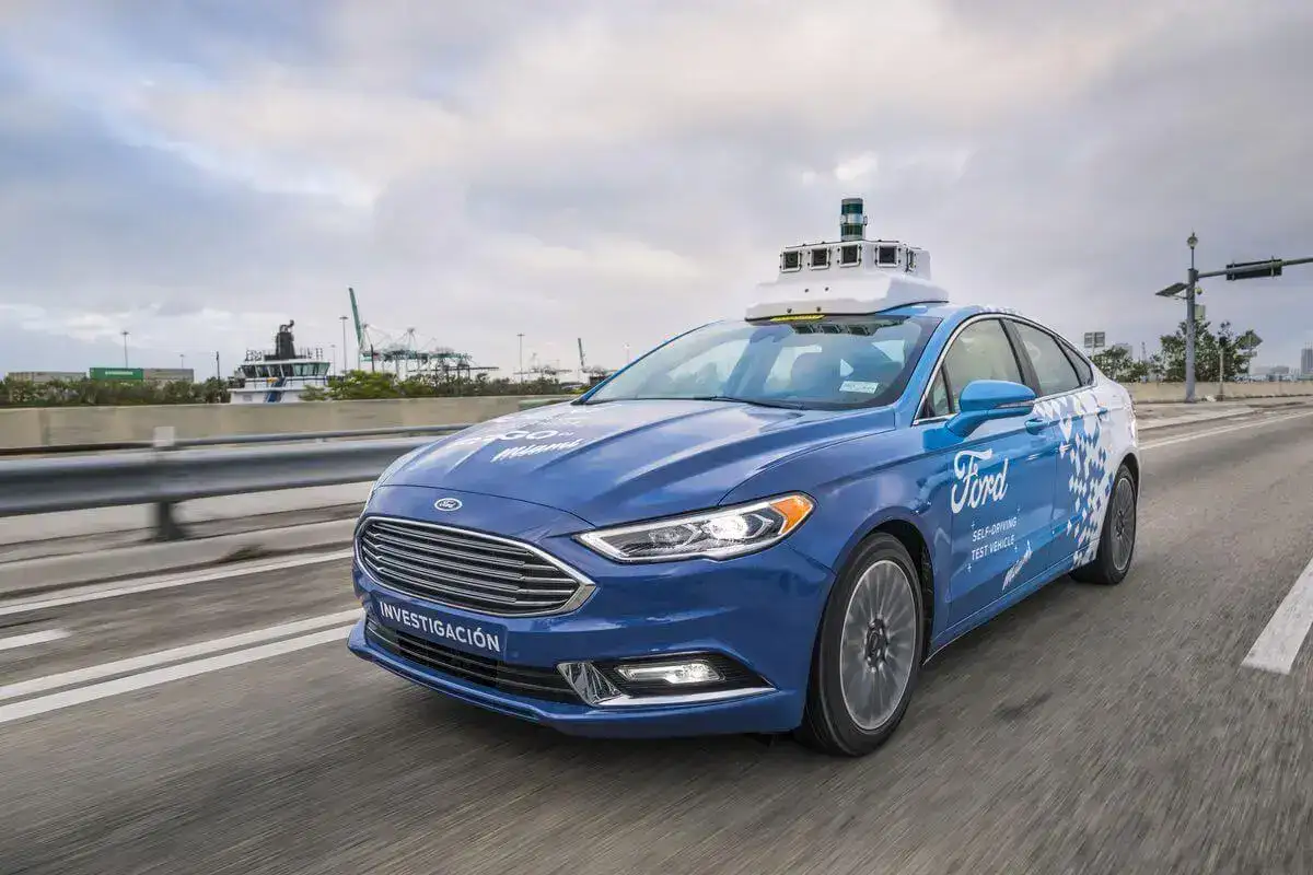 La aplicación de Ford te permite controlar los autos sin conductor desde tu teléfono inteligente Aplicativo da ford