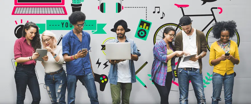 Pesquisa revela quais são as tendências entre os jovens da geração z em 2019 Multitarefa, a geração z se concentra em mais de uma atividade de cada vez