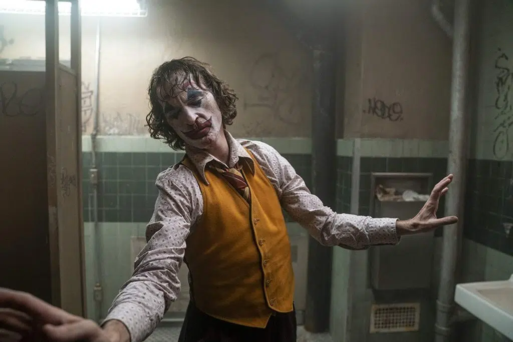 Coringa: filme estrelado por joaquin phoenix é controverso, potente e necessário Coringa é um filme de autocomiseração
