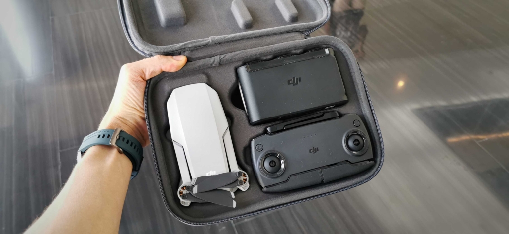 Dji mavic mini é lançado oficialmente no brasil. A dji lançou no brasil o mavic mini, um mini drone compacto que pesa apenas 249 gramas e chega por r$ 4049,00 até o fim de novembro.