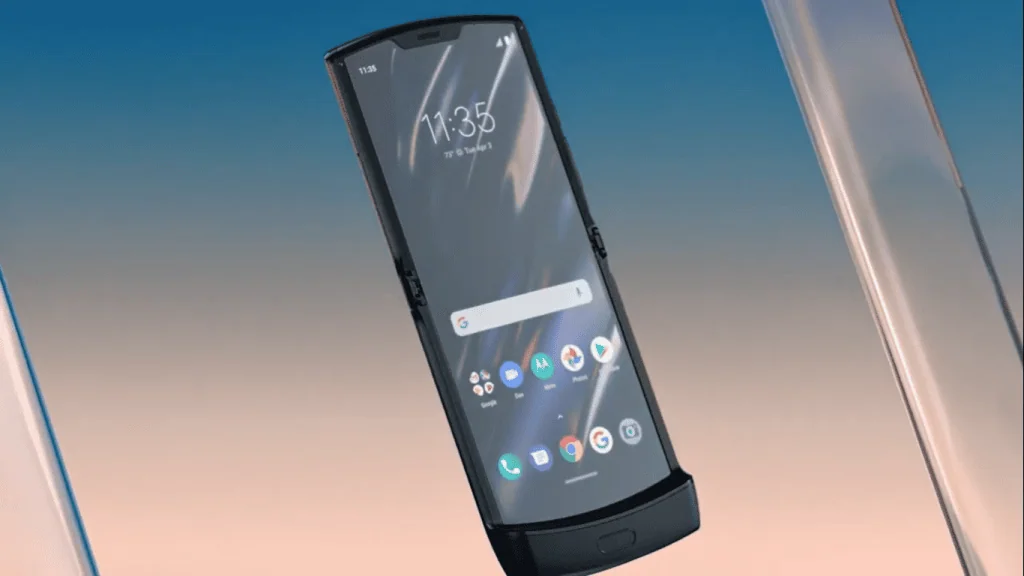 Razr lipat Motorola menjadi resmi dengan tampilan razr v3 yang ikonik layar utama motorola razr adalah 6,2 inci dengan resolusi hd