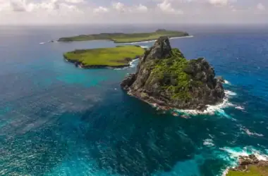 Vulcôes capa fernando de noronha scaled