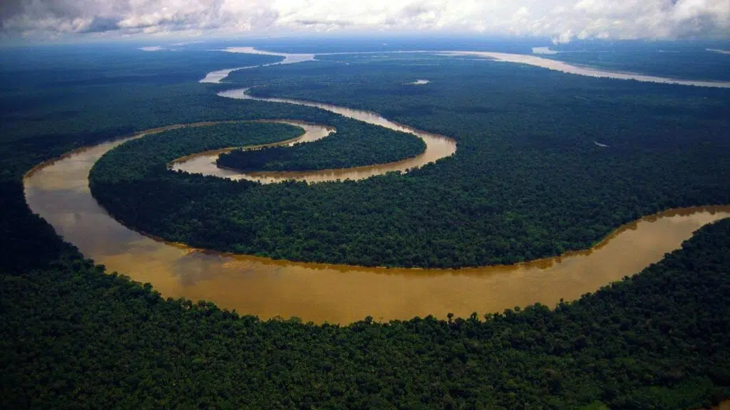 Existem vulcões no brasil? Entenda Vulcões - amazonia