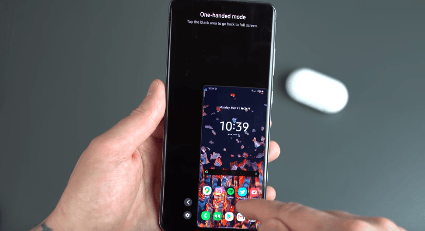 Dicas e truques para aproveitar ao máximo seu galaxy s20, s20+ e s20 ultra Galaxy s20 ultra no modo de uma mão