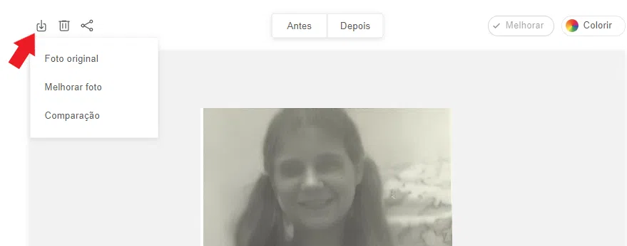 Tutorial: aprenda a restaurar fotos antigas instantaneamente Seta vermelha apontando para o ícone de salvar imagem, no canto superior esquerdo da tela de edição do myheritage photo enchancer