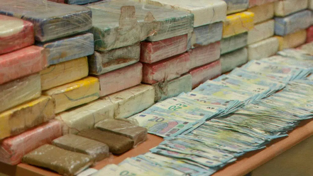 Novidades netflix em setembro: o diabo de cada dia, enola holmes e muito mais Cena do documentário 'linha de tensão'