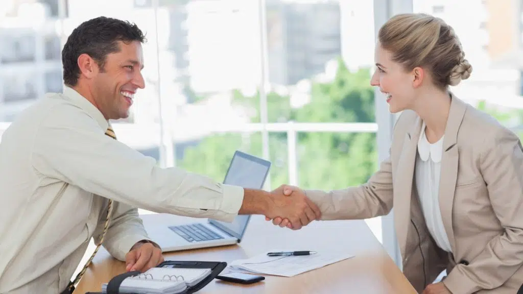 Como ir bem em uma entrevista de emprego Entrevista de emprego