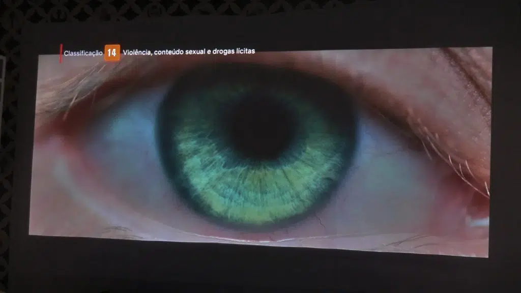 Review: projetor 4k lg cinebeam tv, o excelente substituto para a tela de cinema Review: projetor 4k lg cinebeam tv, o excelente substituto para a tela de cinema. Está com saudade de ver filmes nas telonas? O lg cinebeam tv vai te ajudar a preencher esse vazio, além de levantar o questionamento: um projetor pode ser melhor que uma smart tv?