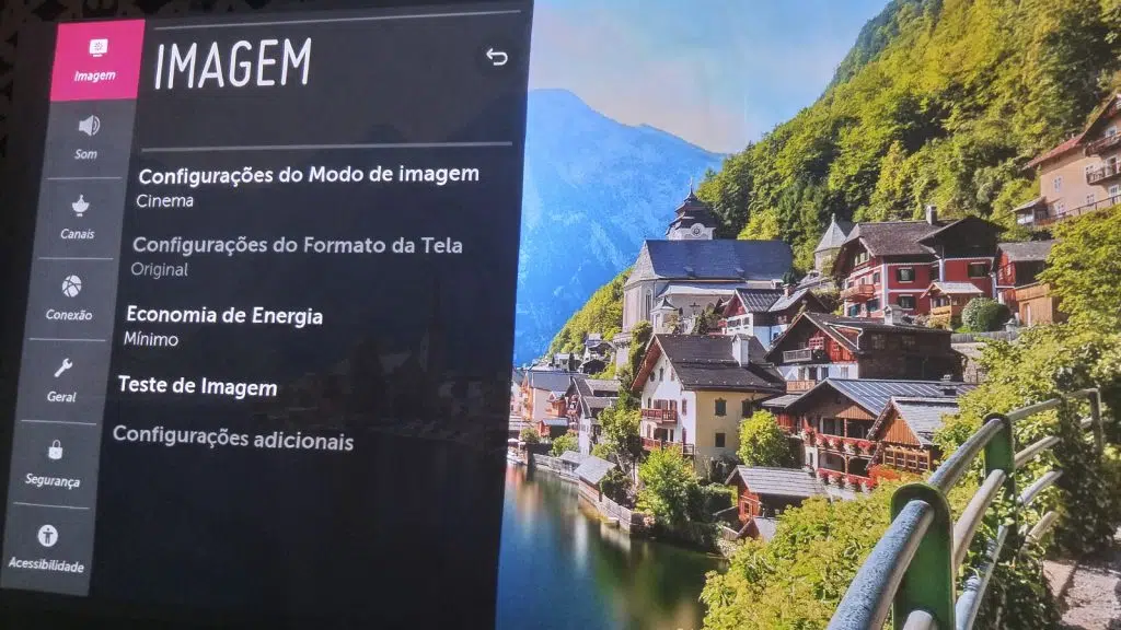 Review: projetor 4k lg cinebeam tv, o excelente substituto para a tela de cinema Review: projetor 4k lg cinebeam tv, o excelente substituto para a tela de cinema. Está com saudade de ver filmes nas telonas? O lg cinebeam tv vai te ajudar a preencher esse vazio, além de levantar o questionamento: um projetor pode ser melhor que uma smart tv?