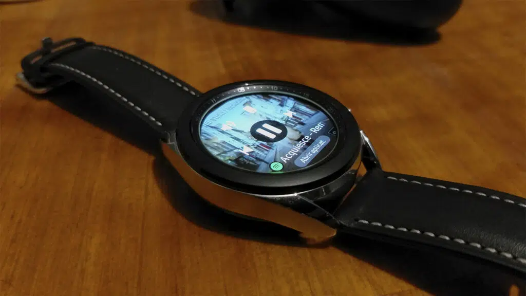Review: samsung galaxy watch 3, o completo smartwatch com design clássico Galaxy watch 3 aberto no spotify