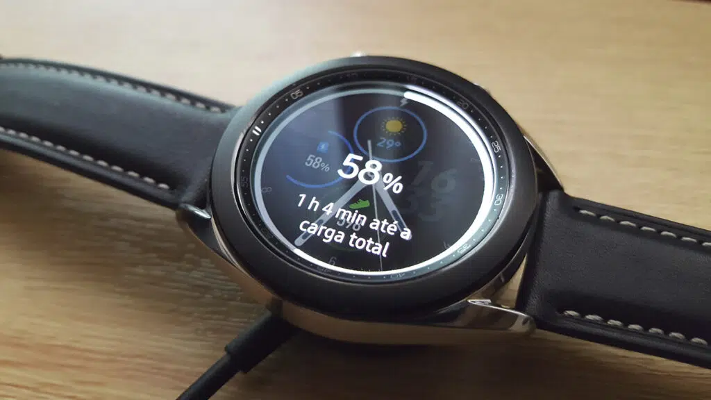 Review: samsung galaxy watch 3, o completo smartwatch com design clássico Galaxy watch 3 carga de bateria