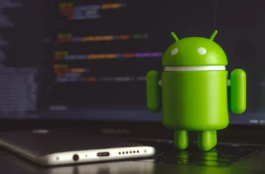 Como atualizar o android e apps do smartphone ou tablet. Descubra como é simples atualizar o android e os apps de seu smartphone ou tablet