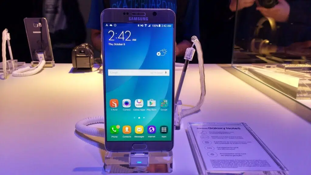 A evolução da linha galaxy note da samsung Galaxy note 5, anunciado em 2015, passou por alguns problemas, mas nada comparado ao seu sucessor.