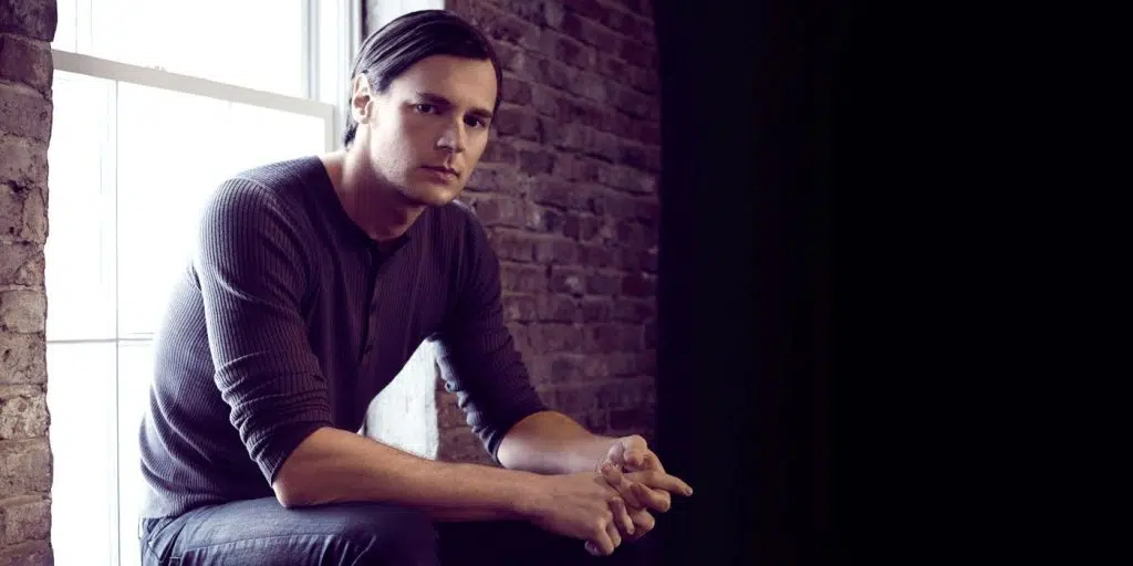 Conheça os novos atores da série o senhor dos anéis, da amazon Conheça os novos atores da série o senhor dos anéis, da amazon. 20 novos atores de conhecidas séries da tv e filmes foram selecionados para fazerem parte do elenco da série "o senhor dos anéis"