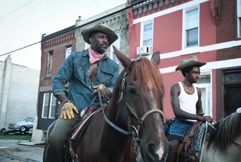 Lernen Sie 70 Filme kennen, die Netflix 2021 veröffentlichen wird Idris Elba