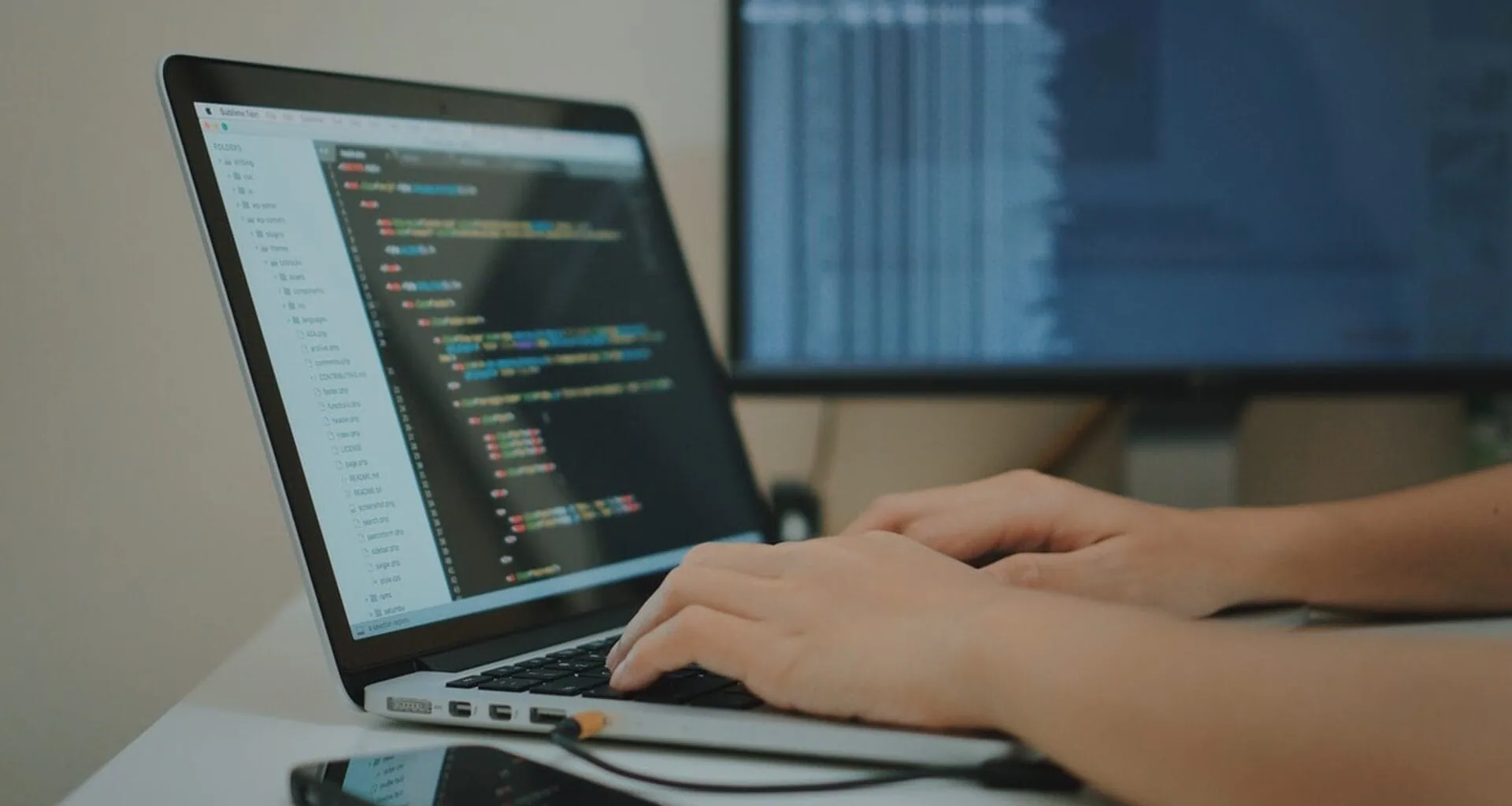 Comece a aprender programação de graça com essas 6 plataformas. Conheça 6 plataformas que vão te ajudar a aprender programação com qualidade e, melhor ainda, de graça
