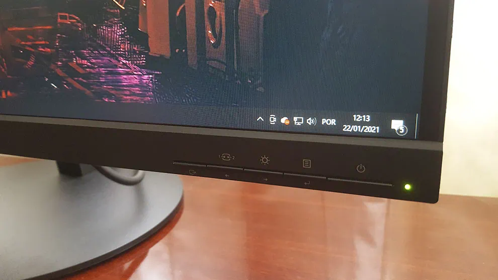 Review: lenovo thinkvision p27h-10, um prático monitor para trabalho e lazer Review: lenovo thinkvision p27h-10, um prático monitor para trabalho e lazer. Facilidade e qualidade são sinônimos do monitor thinkvision p27h-10, calibrado de fábrica e versátil para todo tipo de uso