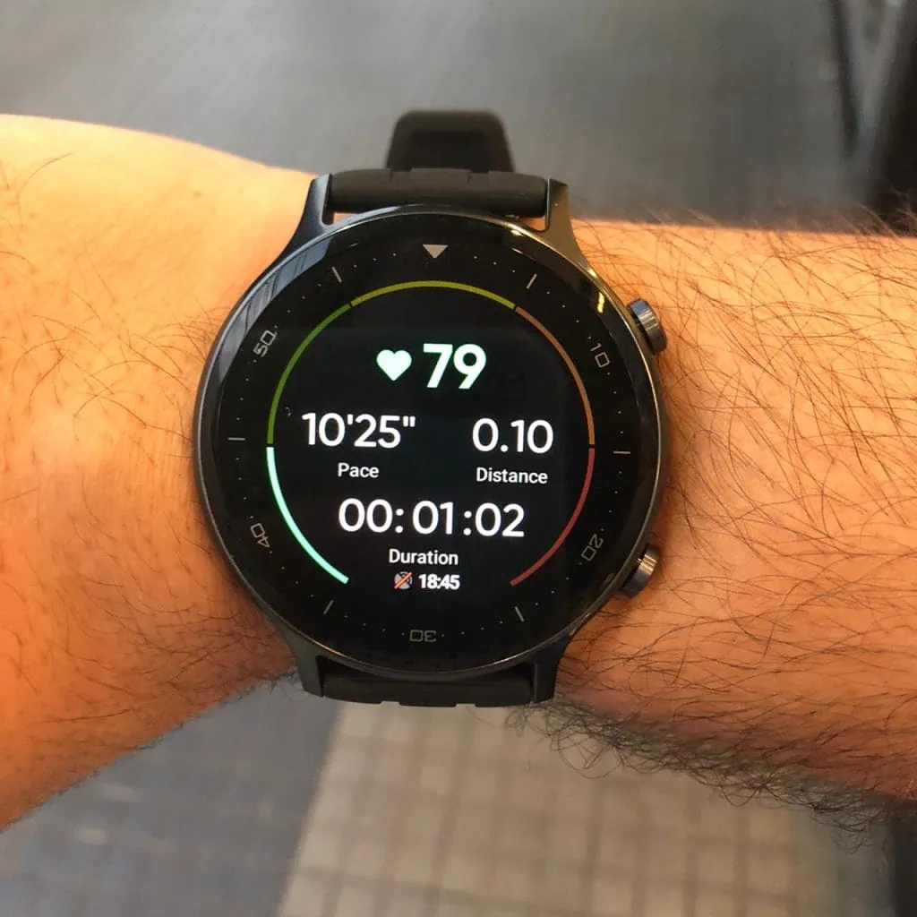 Recensione: realme watch s offre un ottimo rapporto qualità-prezzo Cammina leggero con realme watch s 1