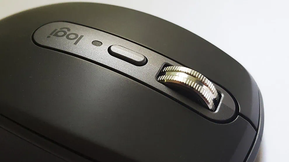 Review: logitech mx anywhere 3, o multifacetado mouse sem fio Review: logitech mx anywhere 3, o multifacetado mouse sem fio. Com diferencial de um scroll que pode variar a resistência e atalhos customizáveis, o mx anywhere 3 agradará todos que procuram por um mouse sem fio
