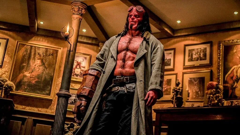 5 razões para ver streaming e não baixar torrents de filmes Cena do filme hellboy