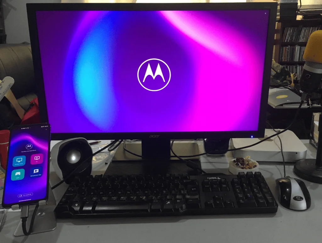 Review: moto g100 surpreende com recursos de smartphone premium Review: moto g100 surpreende com recursos de smartphone premium. O moto g100 chega trazendo o snapdragon 870 e compatibilidade com o modo ready for, que transforma o celular em um mini-desktop
