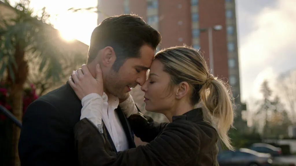 Il nuovo film sugli zombi di Zack Snyder è una delle novità di maggio su netflix La produzione ha già confermato che la sesta stagione sarà l'ultima di Lucifer