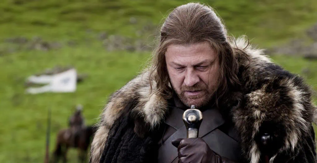 10 anos de game of thrones: o que aconteceu com a série? Nos 10 anos de game of thrones relembramos o icônico eddard stark
