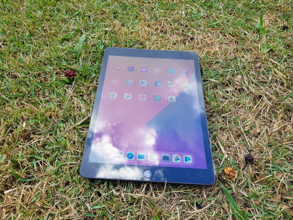 Review: ipad 8 é o tablet mais barato da apple, mas surpreende. O ipad 8 é o tablet mais barato da apple e ele consegue ser bom em quase tudo, mas será que vale a pena?