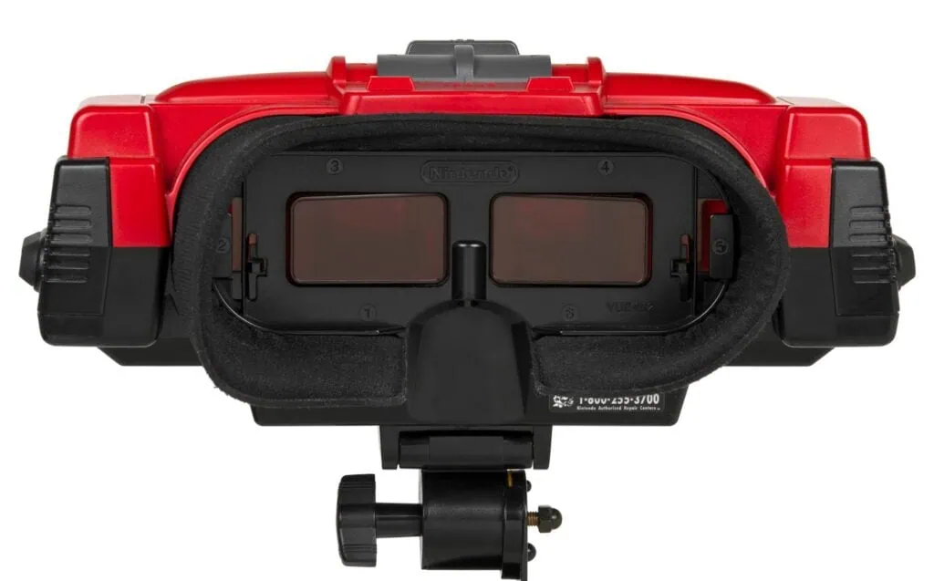 10 jogos da e3 que nunca foram lançados O virtual boy era pesado e pouco confortável de se utilizar, precisando ficar apoiado em uma mesa durante o seu uso. Além disso, ele causava dor de cabeça depois de 15 minutos de jogatina, se tornando um dos maiores fracassos da big n.