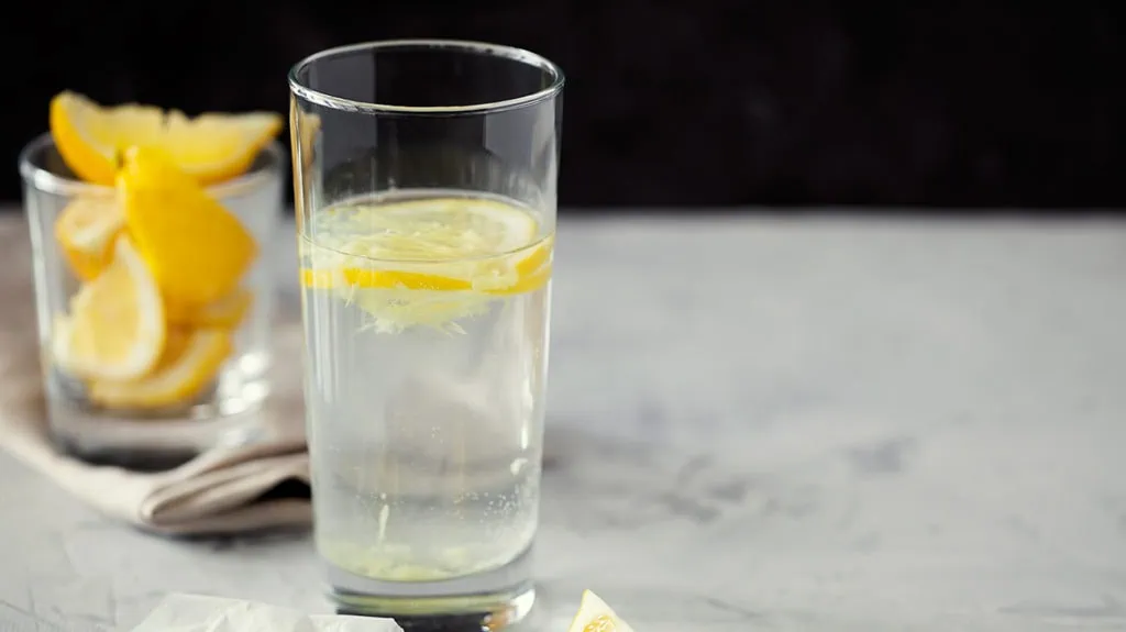 Alimentos light não são saudáveis? Os 10 mitos da dieta Alimentos light não são saudáveis? Os 10 mitos da dieta. Preparamos um super vídeo com uma nutricionista comentando os 10 mitos de dieta mais conhecidos. Fique por dentro!