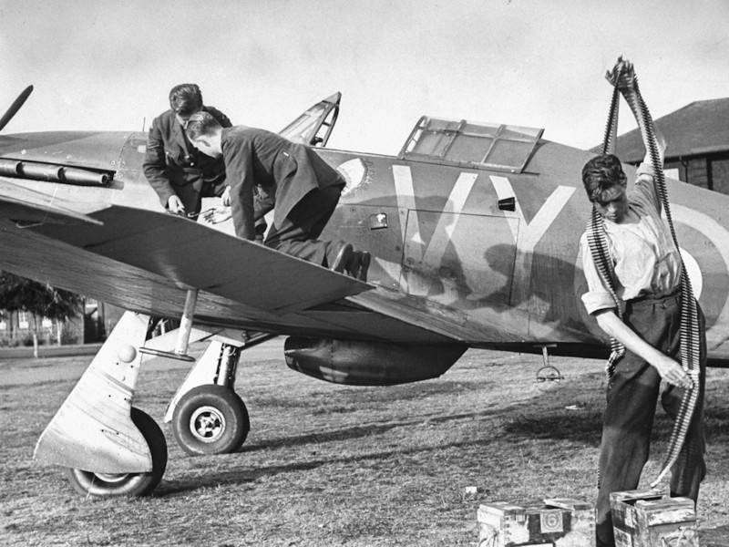 Avião da força área britânica durante a ii guerra mundial - acervo museu de imagens