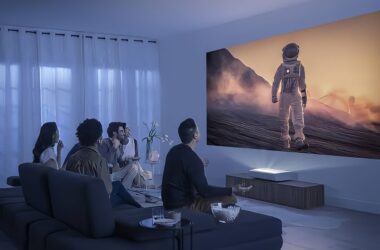 Tv ou projetor: escolha a tela ideal para o cinema em casa