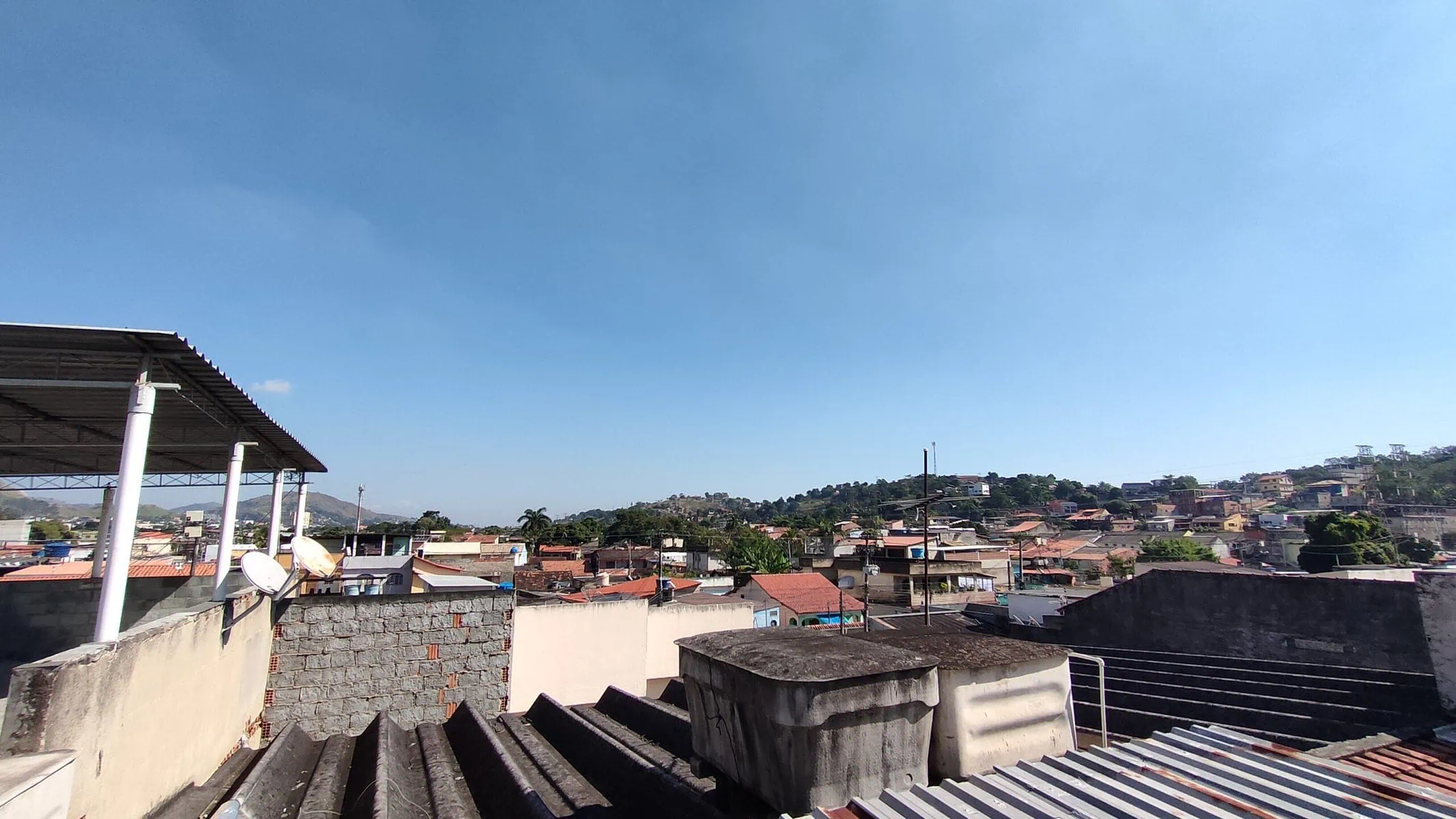 Review: realme 8 pro traz câmera de 108mp em um celular intermediário Review: realme 8 pro traz câmera de 108mp em um celular intermediário. Com uma excelente câmera, o realme 8 pro se mostra um bom smartphone intermediário com características premium