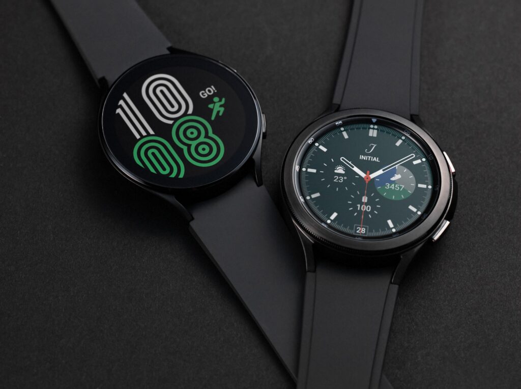 Galaxy watch4 ganha duas versões em parceria da samsung com google