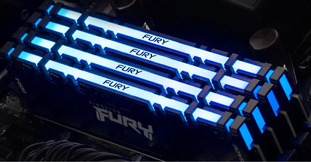 Review: Kingston Fury Renegade RAM is the best choice for gamers. After HyperX was sold to HP, its RAM line was revamped, taking on the name Kingston Fury. The models, as is common for the brand since the time when it went by the name of hyperx, are aimed at the gamer audience, and we at showmetech had the opportunity to evaluate a 16 gb kit from kingston fury renegade. Follow our tests and impressions.