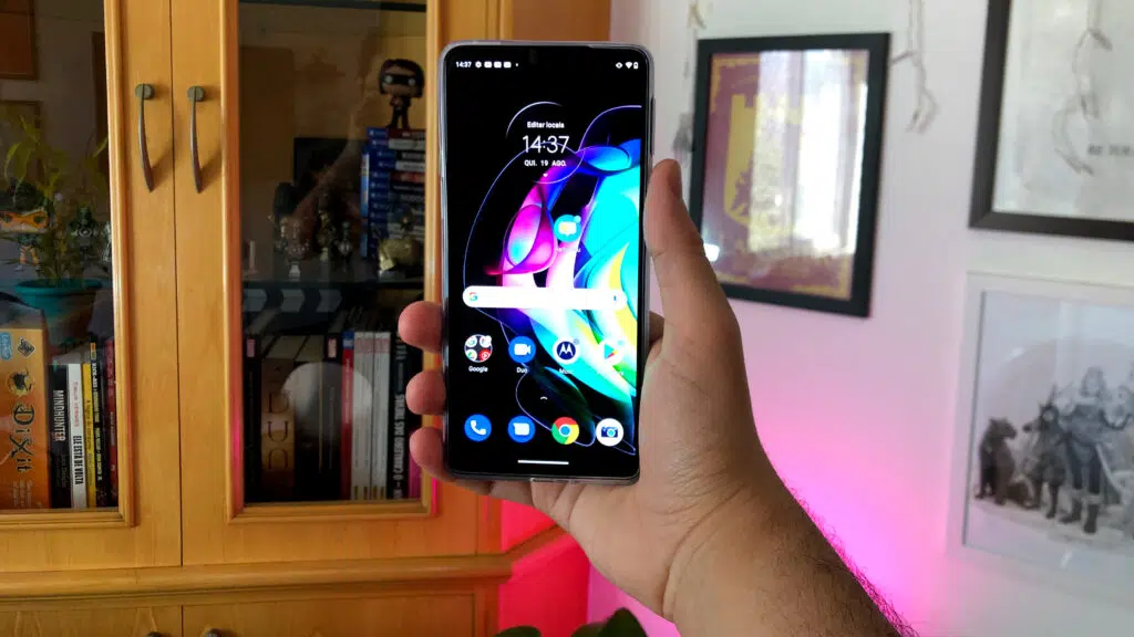 Review: motorola edge 20 tem qualidade premium com preço competitivo Frente do motorola edge 20
