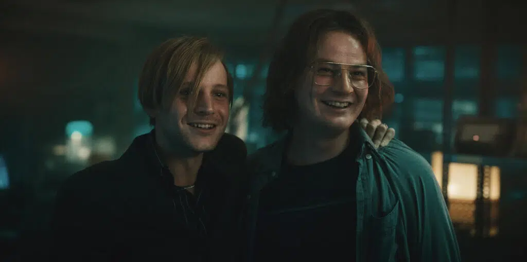 Lançamentos da netflix em outubro: novas temporadas de sintonia, você e mais Imagem de batalha bilionária, um dos lançamentos da netflix em outubro