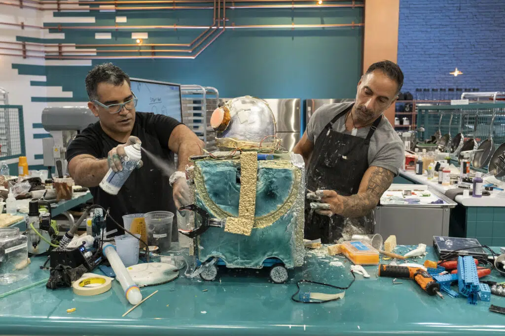 Lançamentos da netflix em outubro: novas temporadas de sintonia, você e mais Cena de cozinhando o impossível