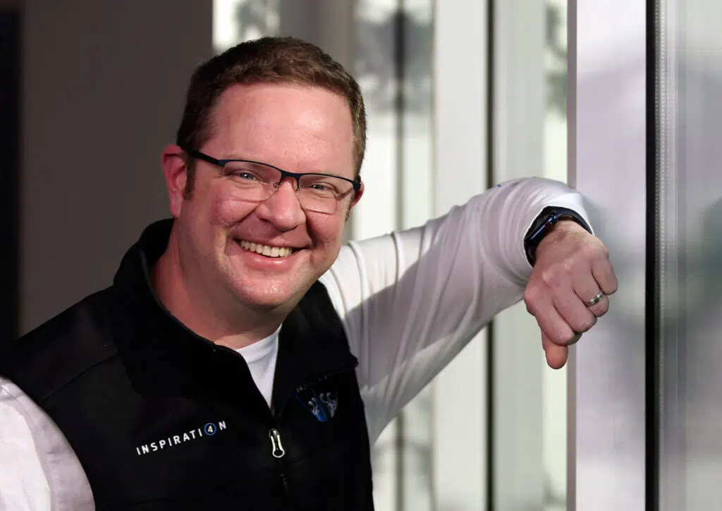 Spacex leva 4 civis ao espaço na missão inspiration4 Chris sembroski, que participou da missão inspiration4