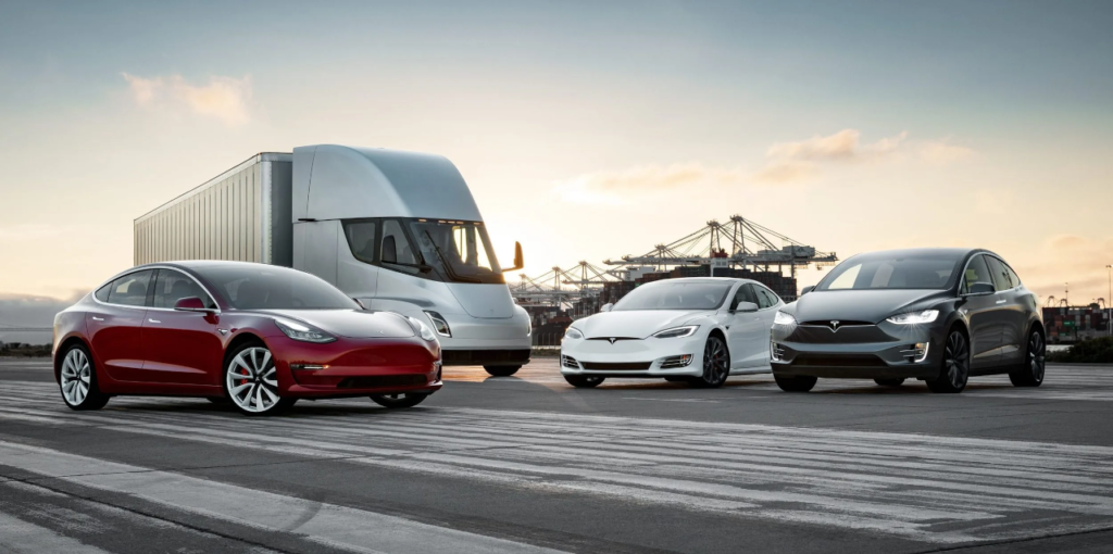 Tesla está expandindo sua linha de produtos, com o futuro lançamento do caminhão elétrico e da picape cybertruck
