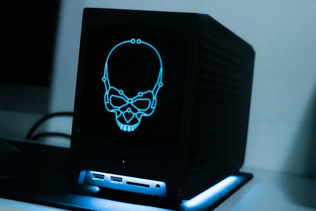 Review: intel nuc 11 extreme beast canyon é mini pc gamer com desempenho de gente grande Review: intel nuc 11 extreme beast canyon é mini pc gamer com desempenho de gente grande. Equipado com a potente rtx 3060, o nuc 11 extreme beast canyon não vai te deixar na mão, seja nos jogos mais pesados da nova geração ou em aplicações intensas.