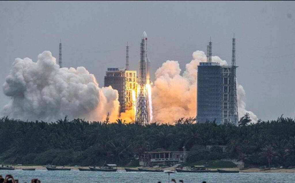 Foto de lançamento de missão espacial na china