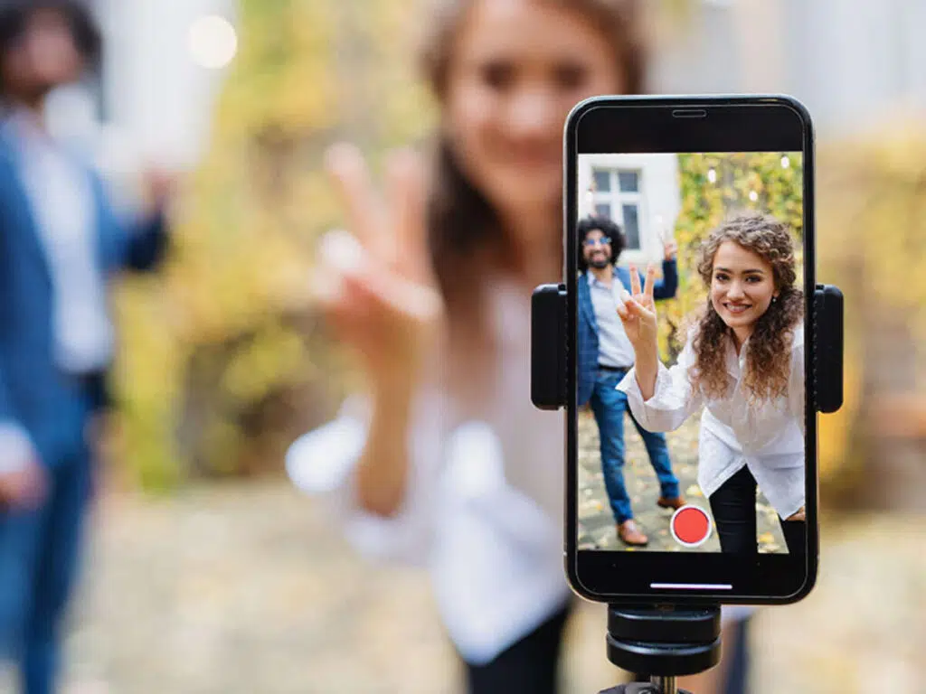 Algoritmo do tiktok mantém pessoas no app com vídeos variados Criadores de conteúdo para o tiktok